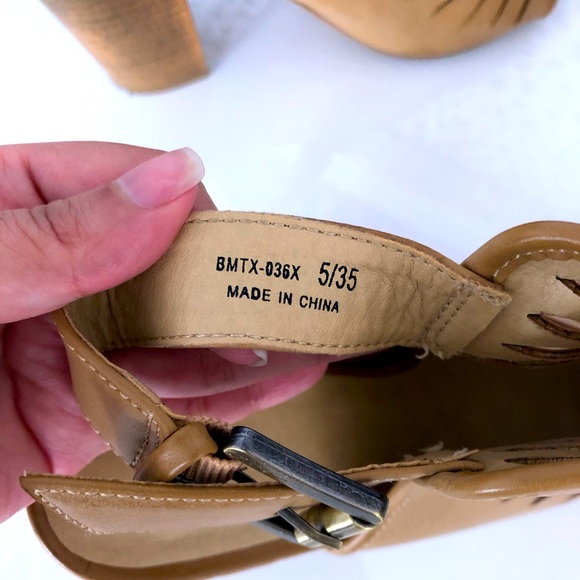 Shoes - Picture 4 of 4